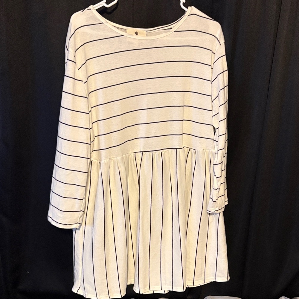 Betseys boutique shop top